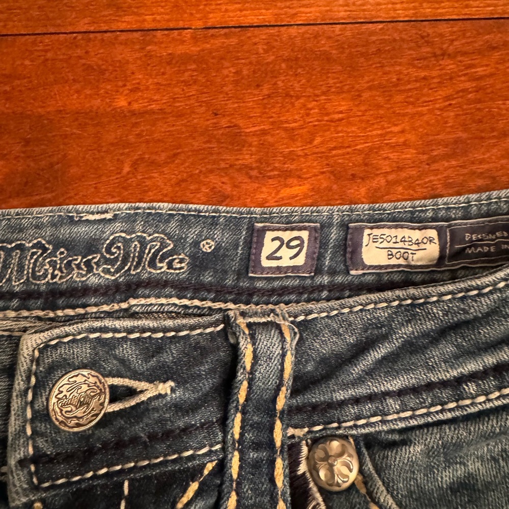 Miss Me boot cut jeans size 29